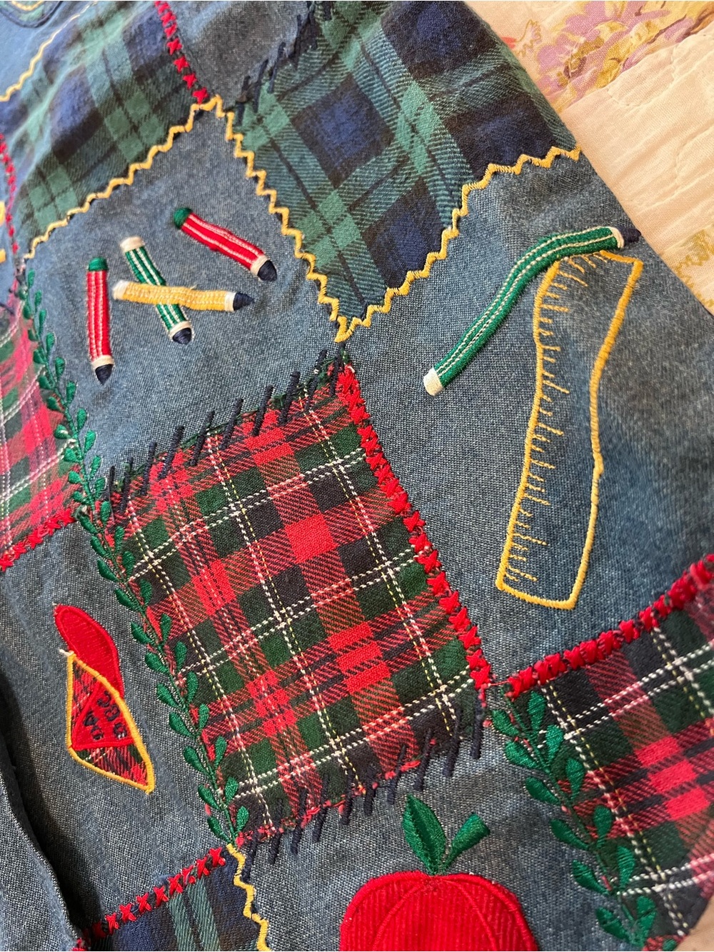 Vintage TanTrum Blues Plaid Embroidered Teacher Vest M Art 90s Novelty - Picture 7 of 12